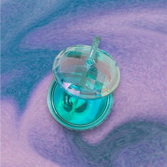 ♥︎ Starbucks 2021 Iridescent Kaleidoscope
Dome Turquoise Venti Tumbler ♥︎ - Picture 2 of 6